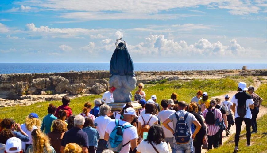 Festa della Madonna di Roca, pellegrinaggio da Calimera